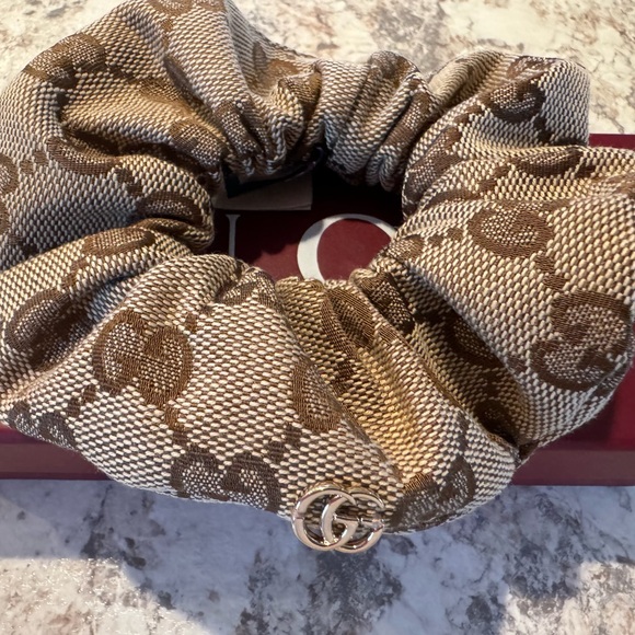 Gucci GG Canvas Scrunchie - Picture 2 of 7